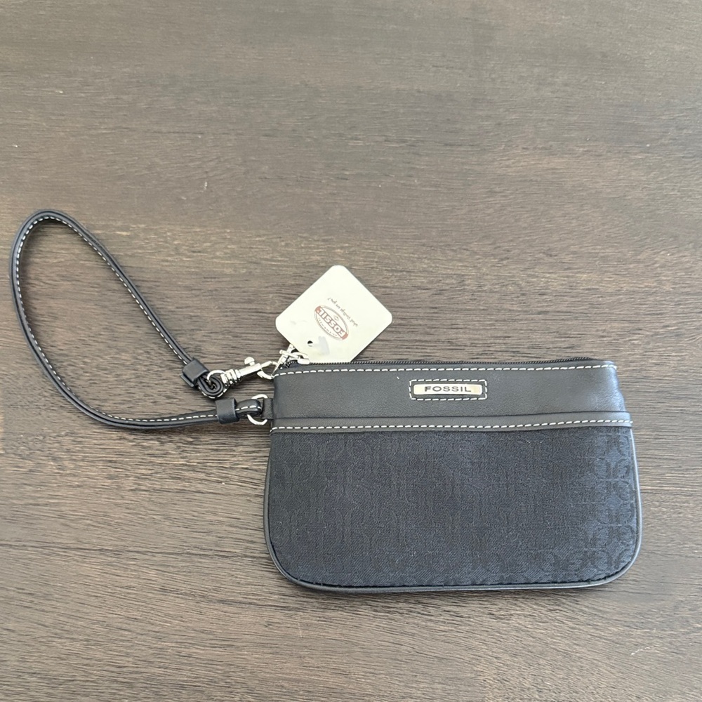 NWT Fossil Black Wristlet